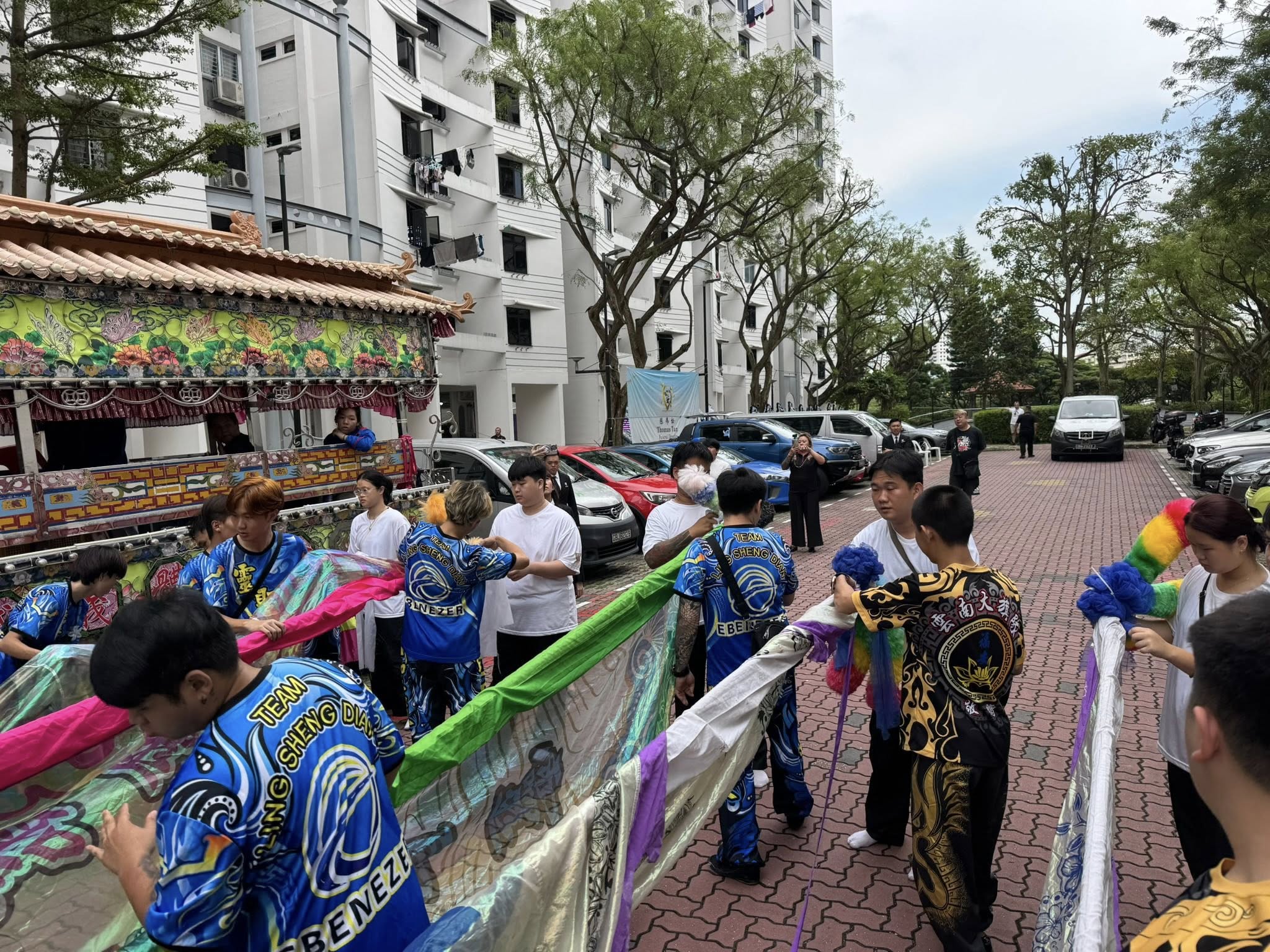 Festival parade crew / 节庆游行团队